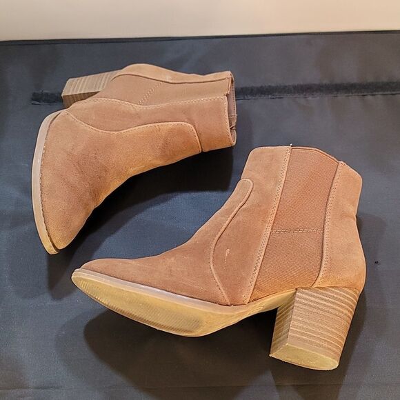 UNIVERSAL THREAD STACKED BLOCK HEEL ALMOND TOE BOOTIES - Picture 12 of 16